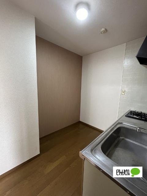 ハイカムール西小二里 部屋画像