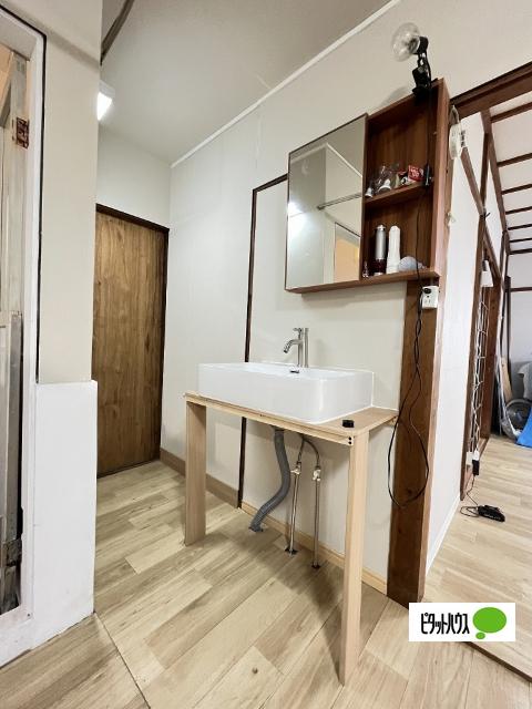 和歌山市杭ノ瀬一戸建 洗面