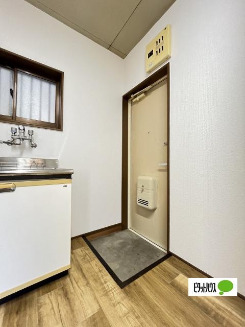 マンションナナヤマ田尻（111） 玄関