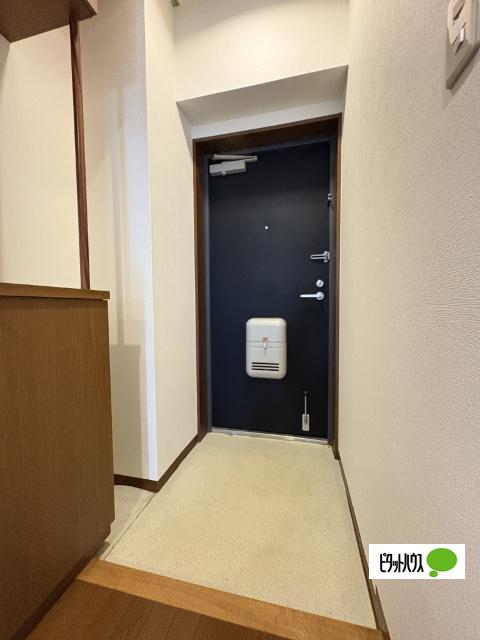 メゾン梶取（503） 玄関