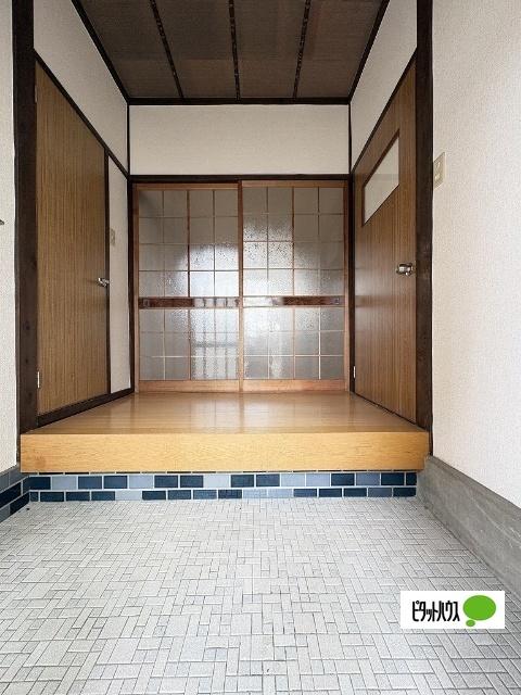 和歌山市鳴神一戸建 玄関