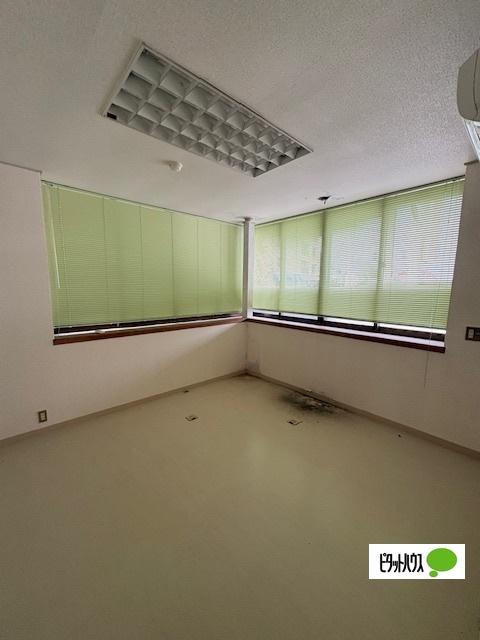 おのうら店舗 室内