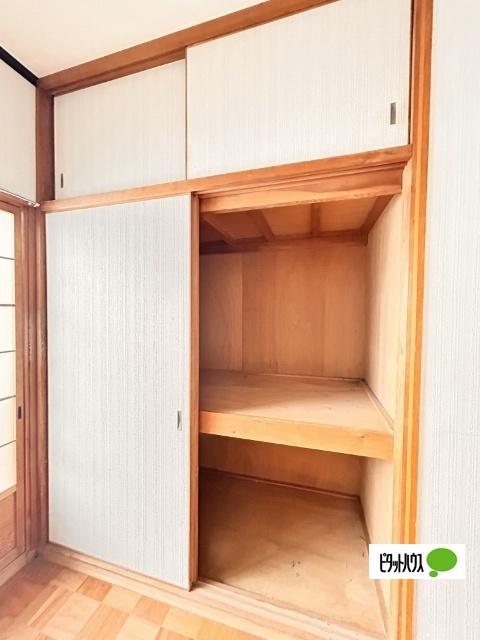 新堀東2-4-29戸建 収納