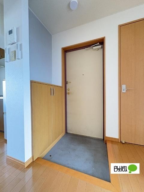 マンション有田（301） 玄関