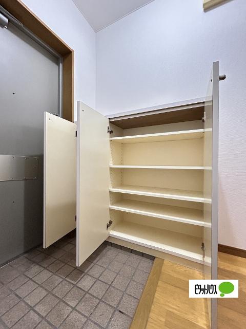 コンフォート紀三井寺（106） 収納