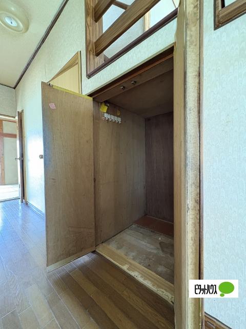 園部車庫付き戸建て?（-） 収納