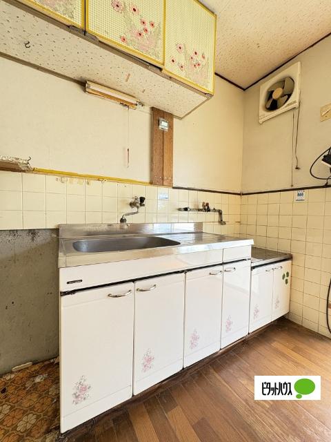 園部車庫付き戸建て?（-） キッチン