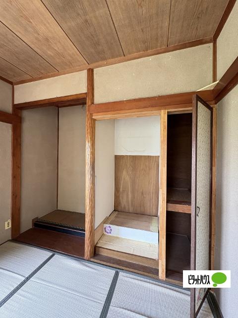 園部車庫付き戸建て?（-） 室内