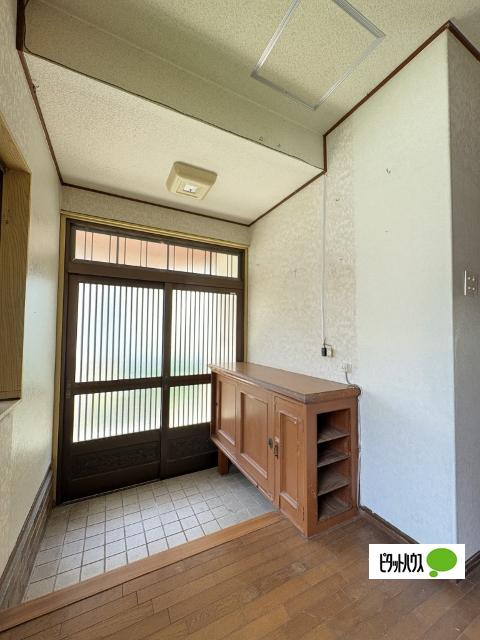 園部車庫付き戸建て?（-） 玄関
