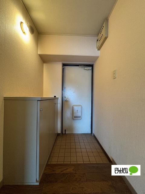 Wajima小雑賀マンション（401） 玄関