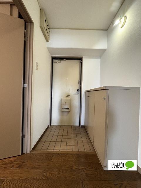Wajima小雑賀マンション（402） 玄関