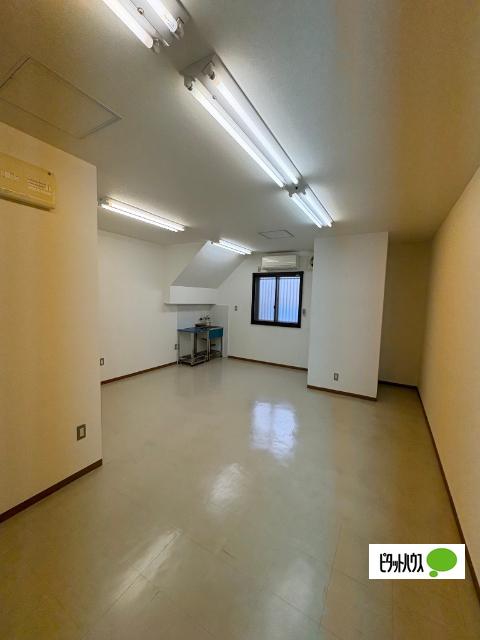 ＥＩＫＥＮビル（1階北） 室内