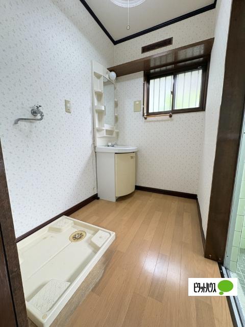 和歌山市川辺一戸建 洗面