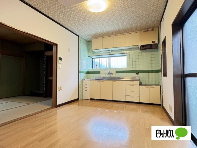 和歌山市川辺一戸建 リビング