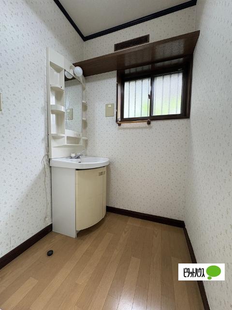 和歌山市川辺一戸建 洗面