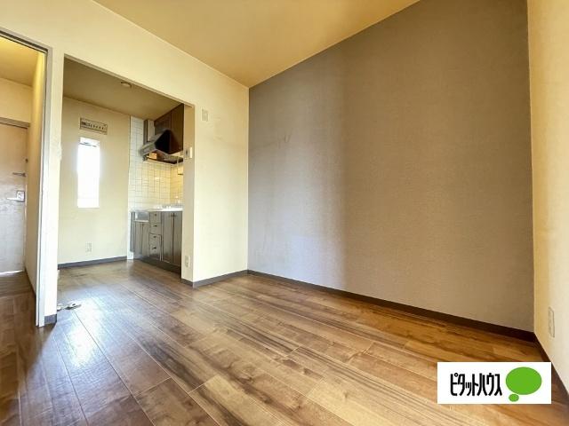 シャルル岩出（302） 部屋画像