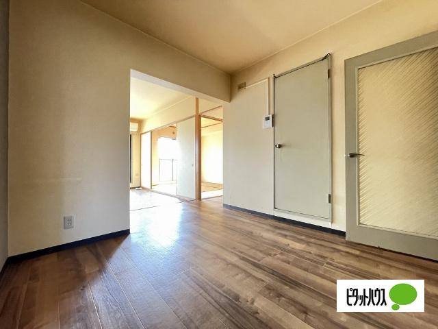 シャルル岩出（302） 部屋画像