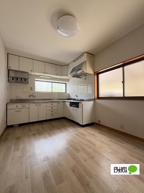 岩出市西安上一戸建 リビング