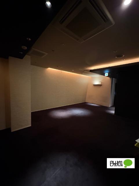 シェールスクエアー（西側-Ａ） 室内