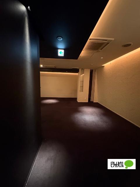 シェールスクエアー（西側-Ａ） 室内
