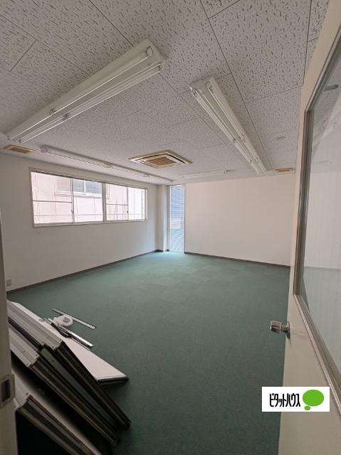 MKビル（3F） 室内
