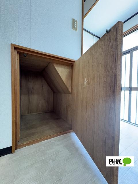 松江中戸建 収納