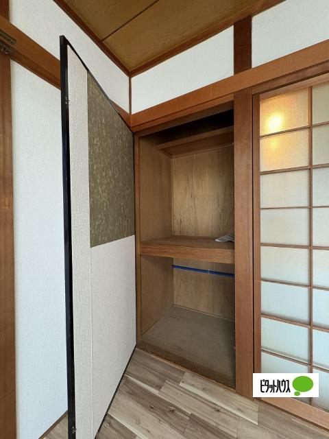 松江中戸建 収納
