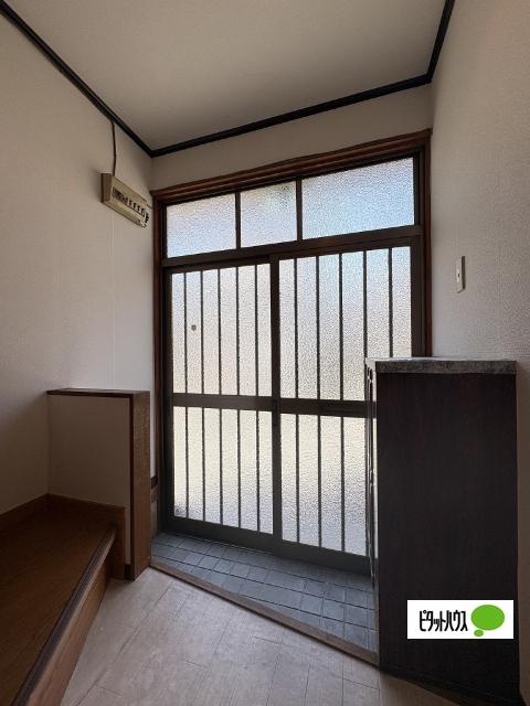 松江中戸建 玄関