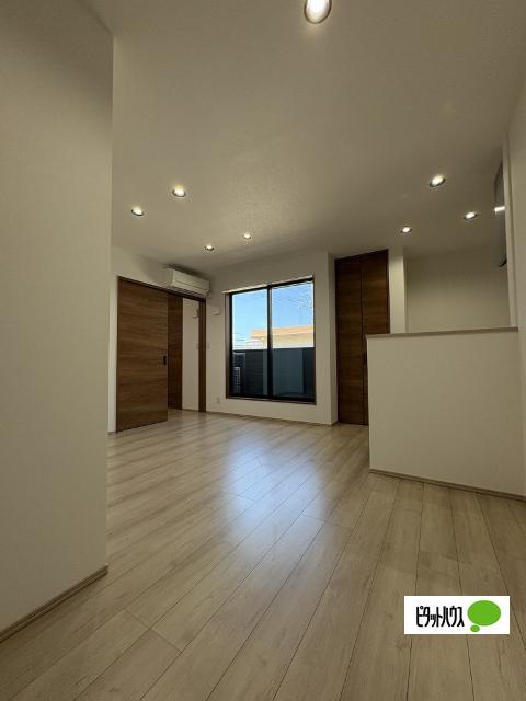 Solis元町奉行丁（204） リビング