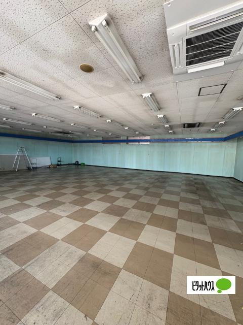 岩出市中迫店舗 室内