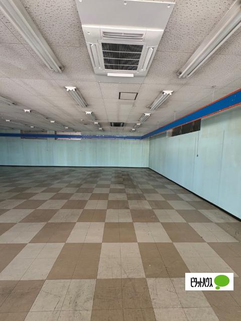 岩出市中迫店舗 室内