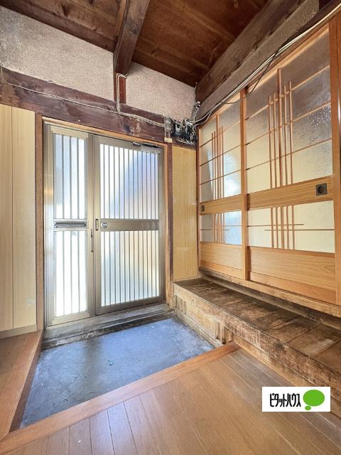 有田市宮崎町一戸建 玄関