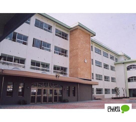 和歌山市立貴志小学校：652m