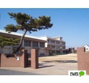 和歌山市立砂山小学校：337m