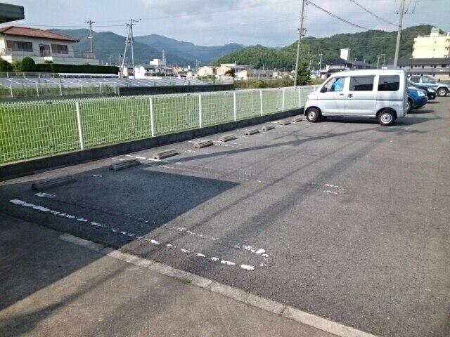ブライズベールⅠ（101） 駐車場