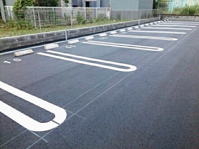 レジデンスＴＫ（102） 駐車場