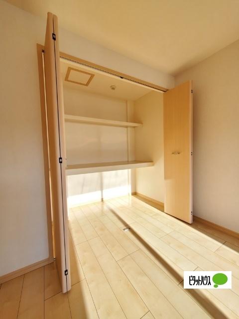 リヴェール栄谷（302） 部屋画像