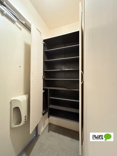 D-room塩屋（102） 玄関