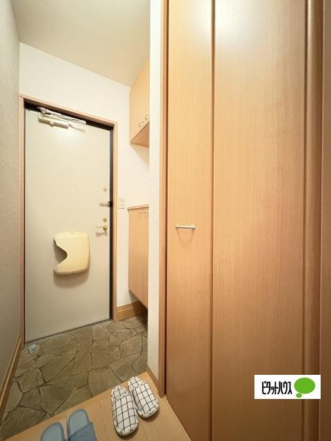 カーサモニカ　Ａ棟（A201） 玄関