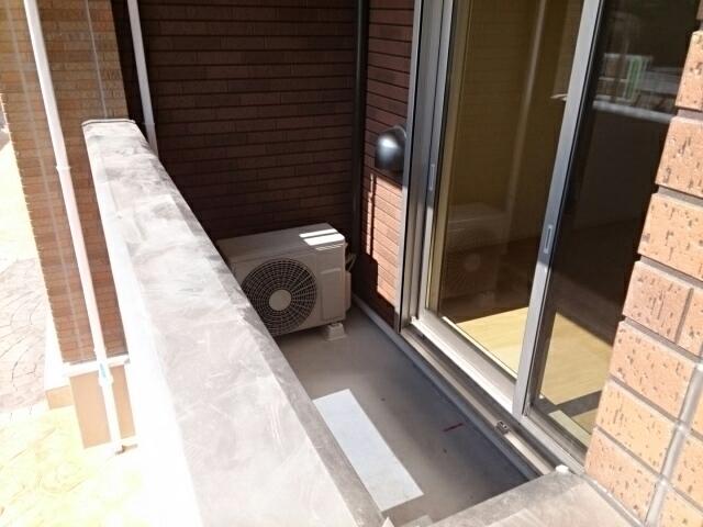 アジュール岩出（105） バルコニー