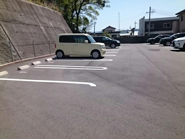 セレノ（103） 駐車場