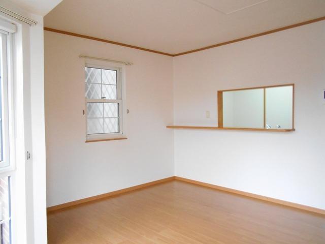 グレース尾崎（101） リビング