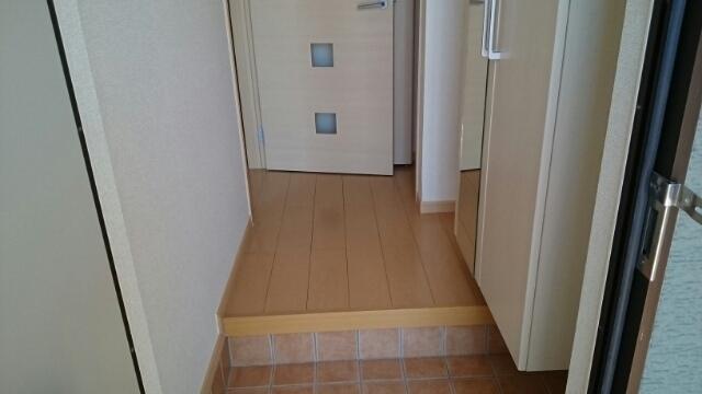 シャンペトル（103） 玄関