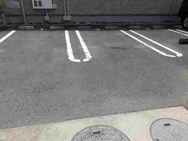 コッティ　クスミール（203） 駐車場
