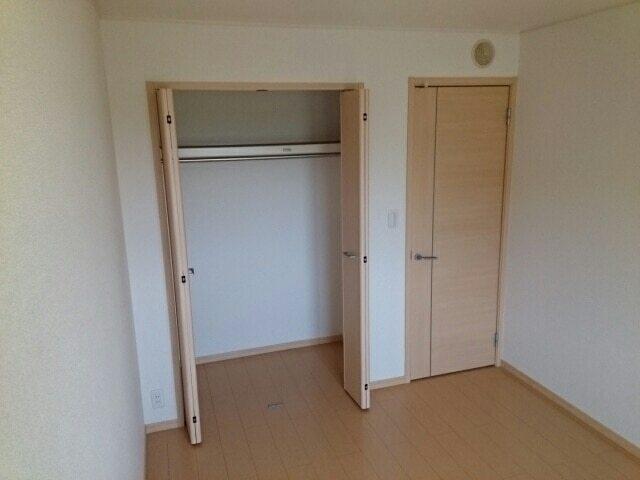 コートジュネス　Ⅴ（101） 収納