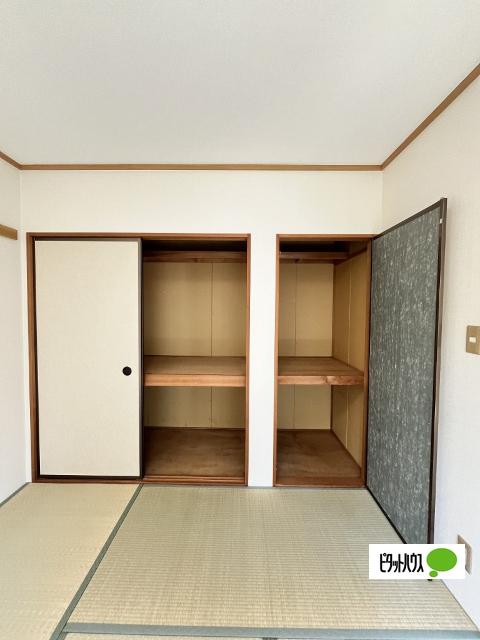 ピュアハイツ有本　Ⅱ（110） 収納