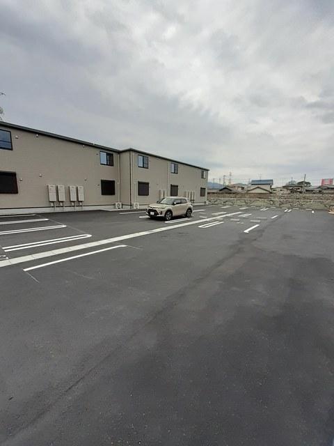 トリオⅢ（101） 駐車場