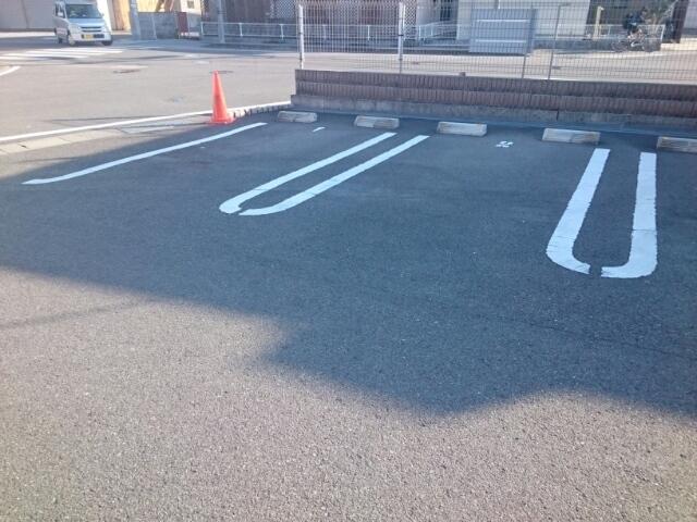 ベルファミーユ　Ⅱ（207） 駐車場