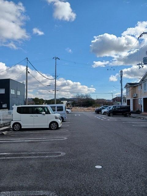 キャトル・セゾンⅡ（103） 駐車場