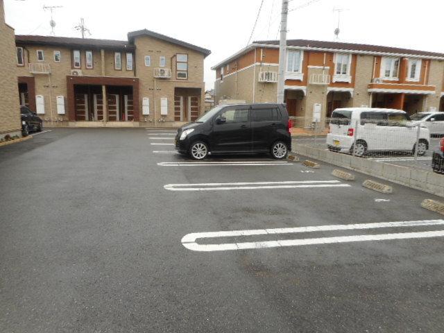 グラン・ジュテⅠ（101） 駐車場